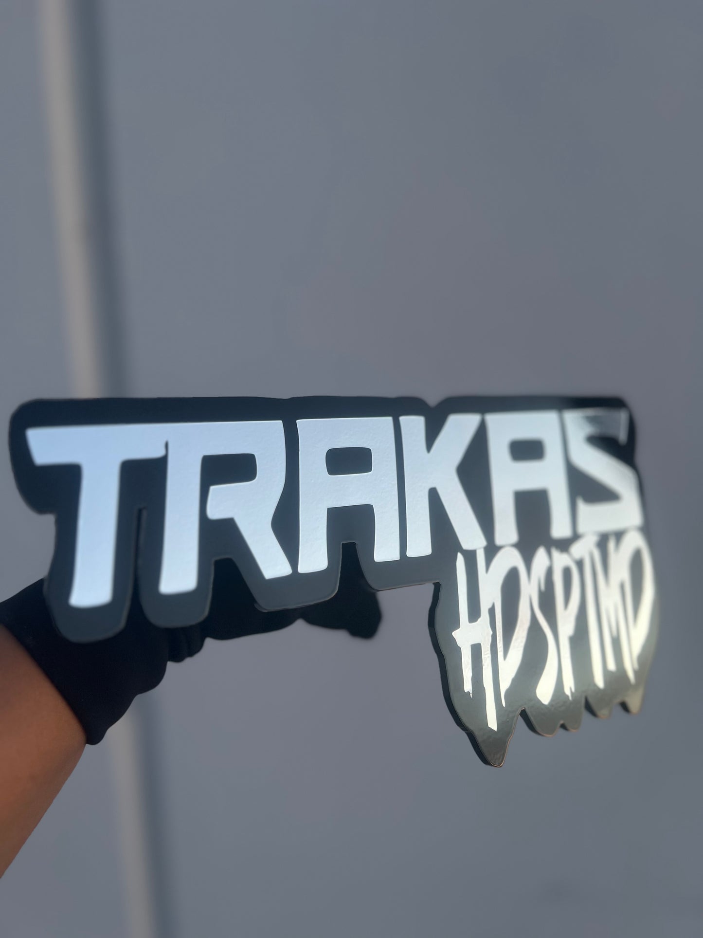 TRAKAS (chrome & black)